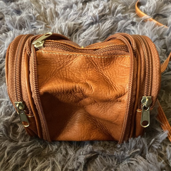 Vintage collapsible baby bag mini leather bag purse duffle bag unbranded zips up - Picture 6 of 8